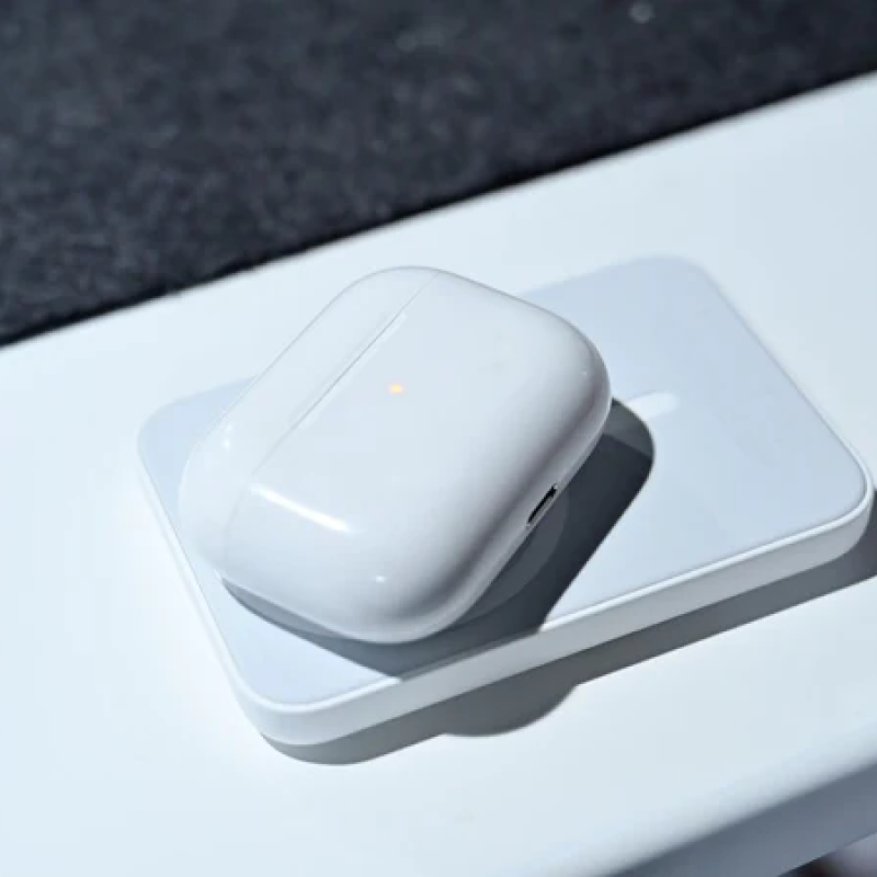 5000mAh Ultra-Thin Magnetic Wireless Power Bank