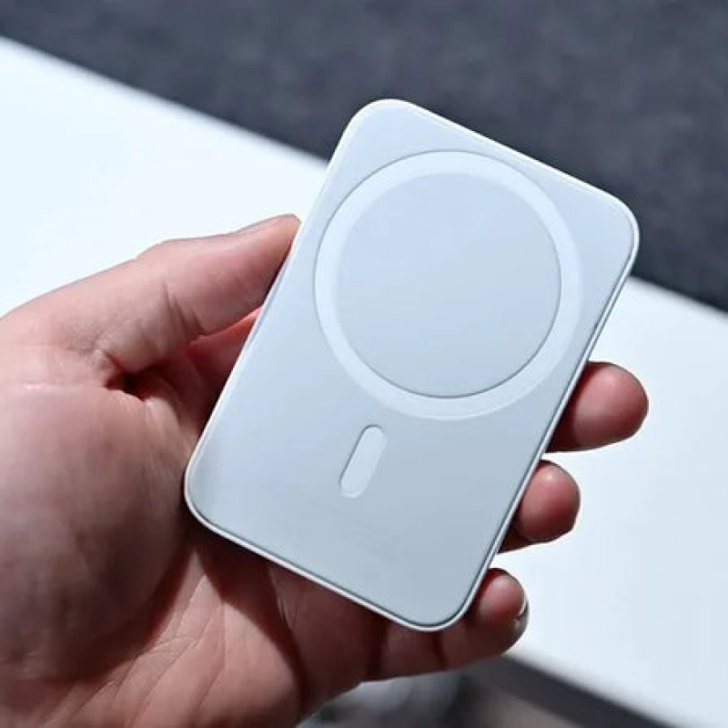 5000mAh Ultra-Thin Magnetic Wireless Power Bank